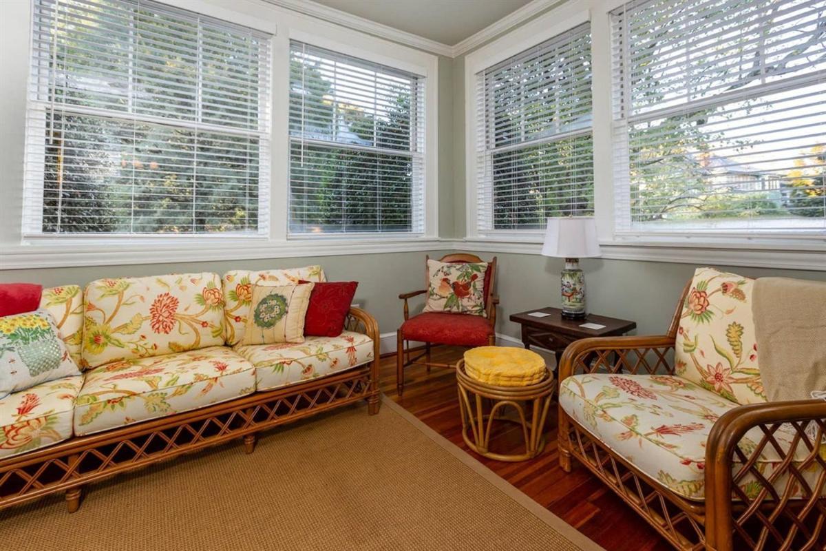 Renowned Historic Home Downtownacross From Park ウィンストン・セーラム エクステリア 写真