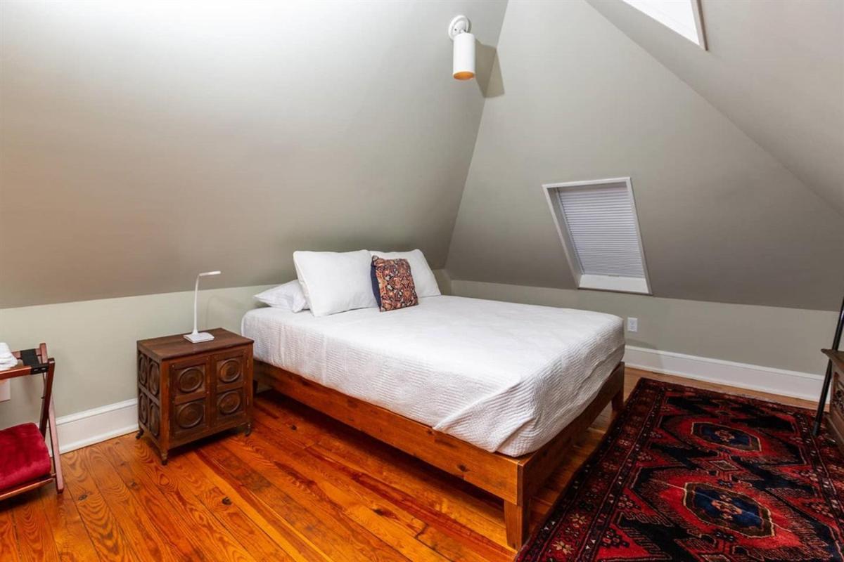 Renowned Historic Home Downtownacross From Park ウィンストン・セーラム エクステリア 写真