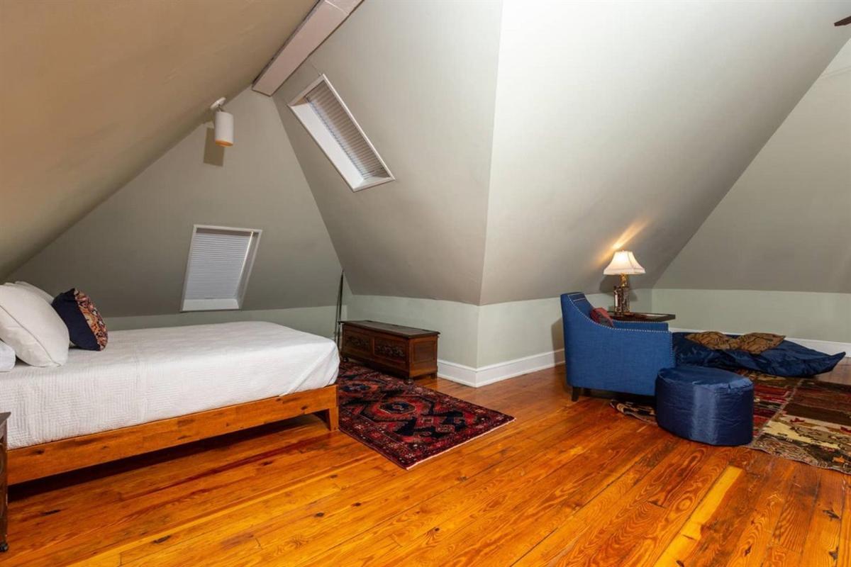 Renowned Historic Home Downtownacross From Park ウィンストン・セーラム エクステリア 写真