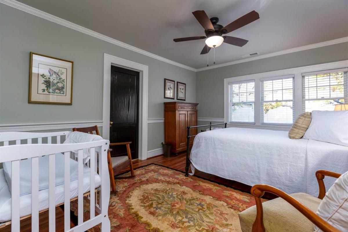 Renowned Historic Home Downtownacross From Park ウィンストン・セーラム エクステリア 写真