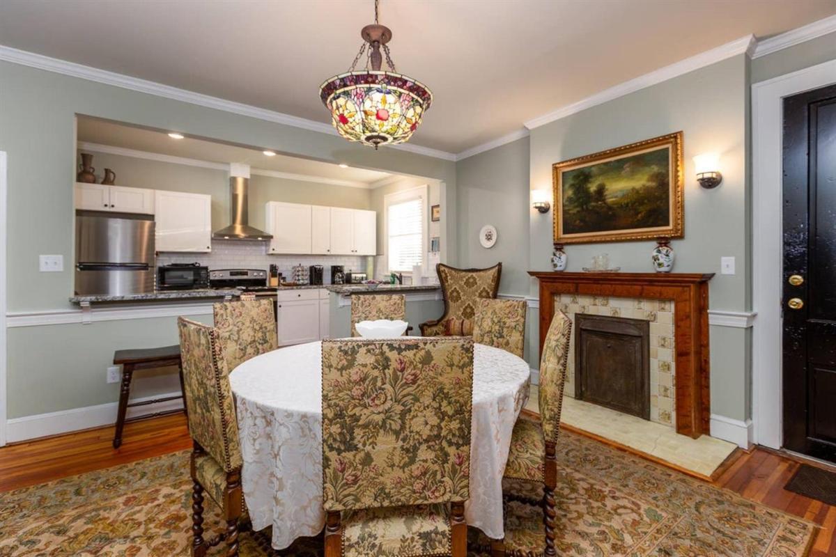 Renowned Historic Home Downtownacross From Park ウィンストン・セーラム エクステリア 写真
